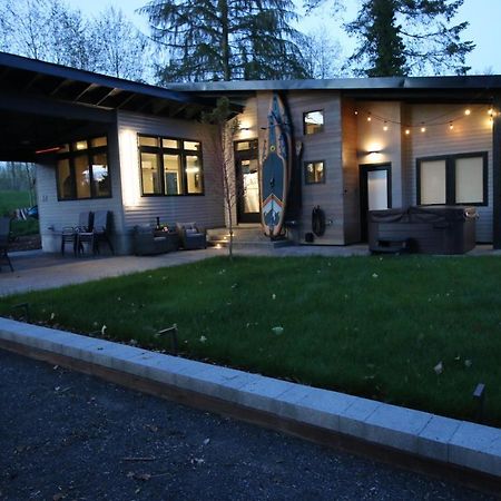 Luxe Lake Cabin Hot Tub Grill Firepit Ev Charger Onalaska Dış mekan fotoğraf