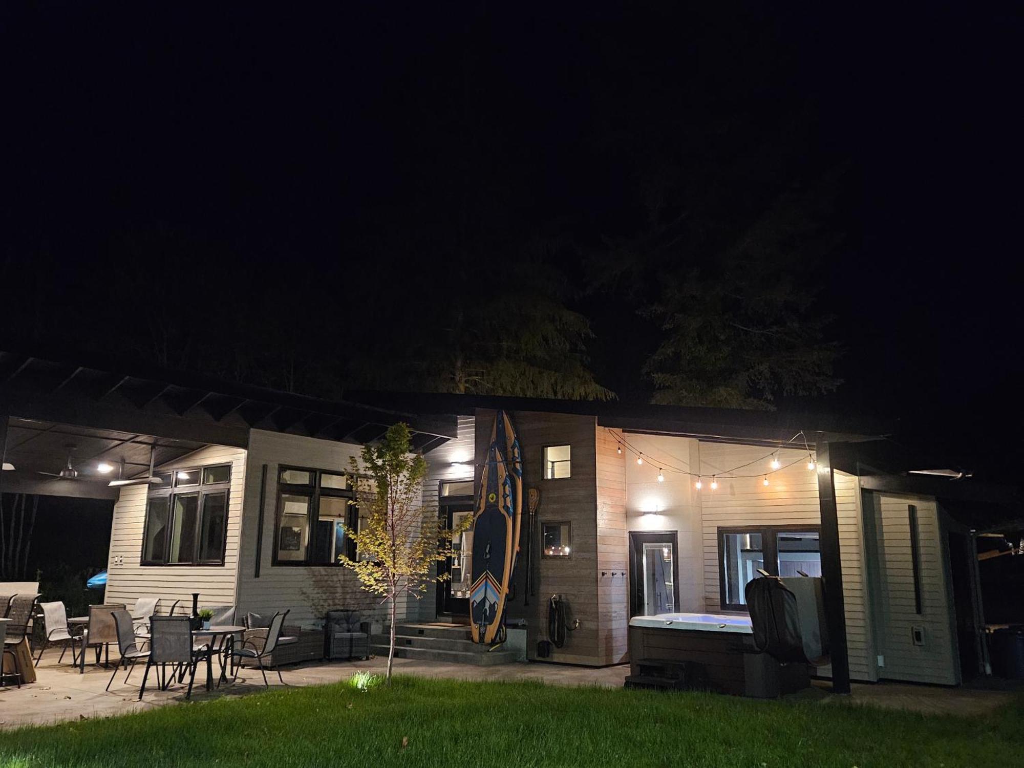 Luxe Lake Cabin Hot Tub Grill Firepit Ev Charger Onalaska Dış mekan fotoğraf