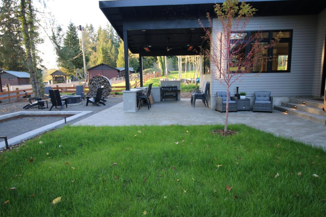 Luxe Lake Cabin Hot Tub Grill Firepit Ev Charger Onalaska Dış mekan fotoğraf