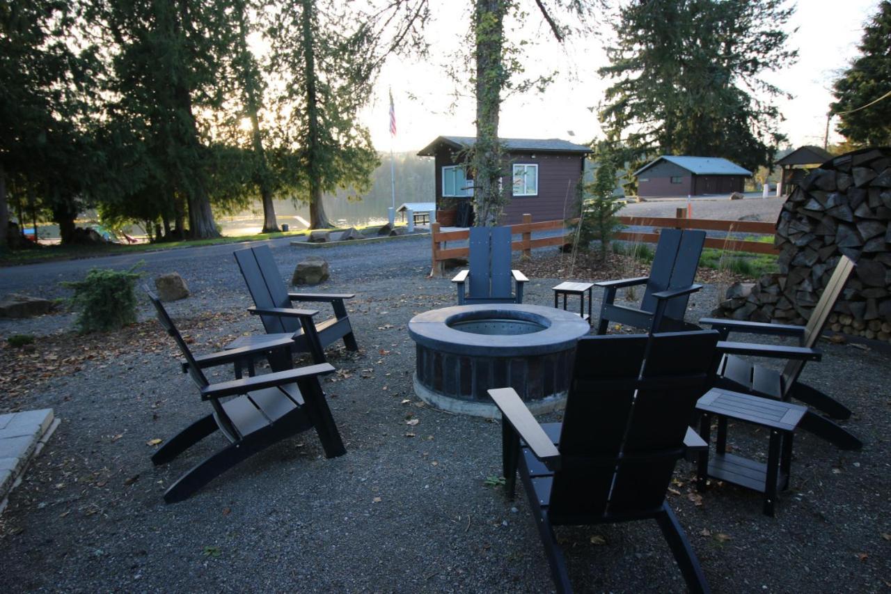 Luxe Lake Cabin Hot Tub Grill Firepit Ev Charger Onalaska Dış mekan fotoğraf