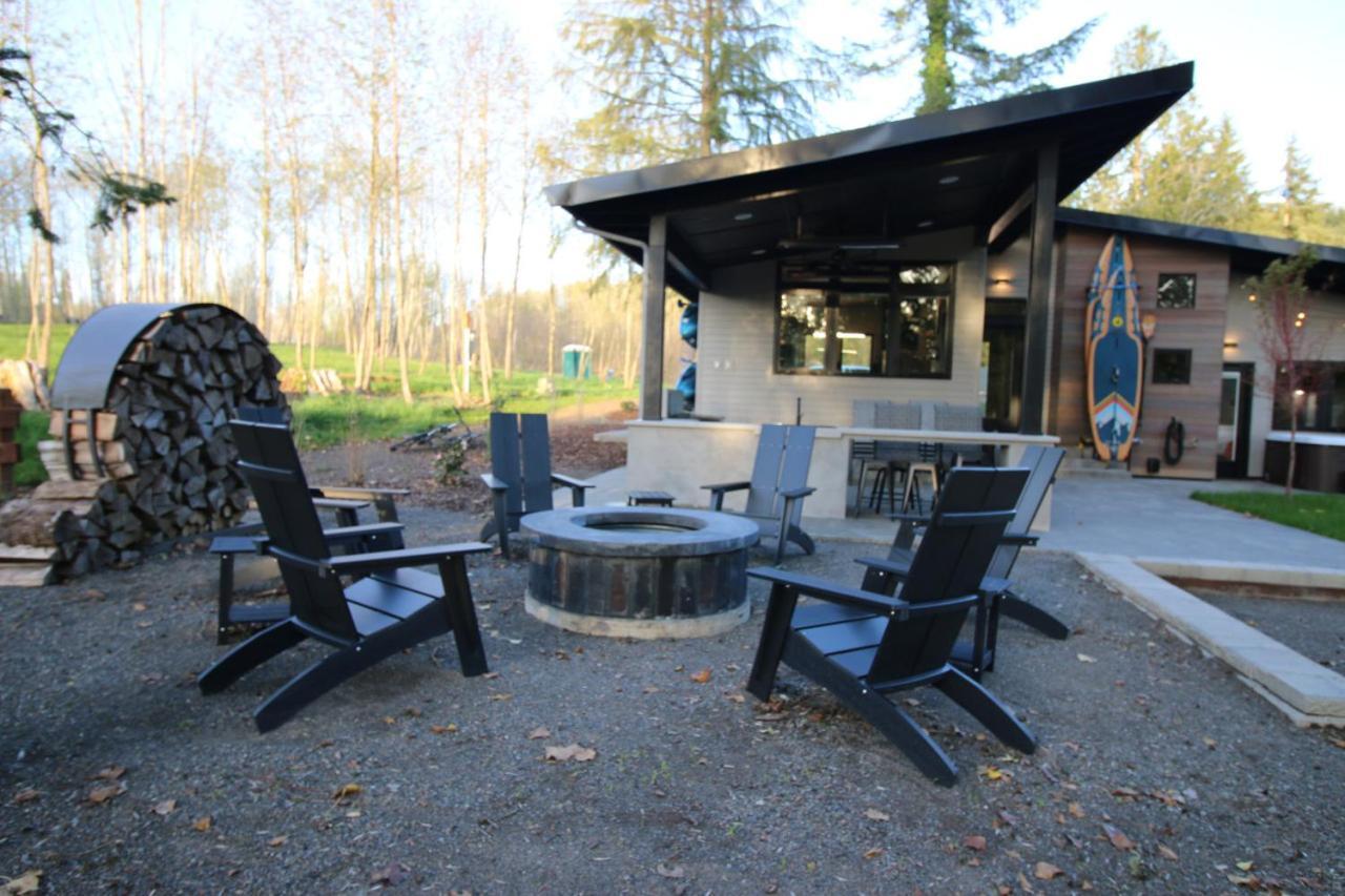 Luxe Lake Cabin Hot Tub Grill Firepit Ev Charger Onalaska Dış mekan fotoğraf