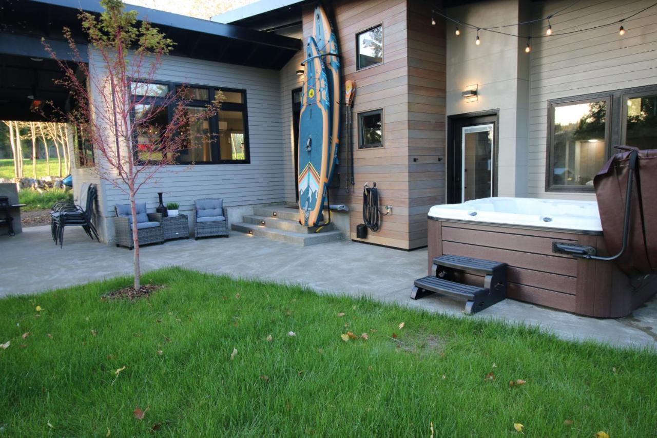 Luxe Lake Cabin Hot Tub Grill Firepit Ev Charger Onalaska Dış mekan fotoğraf